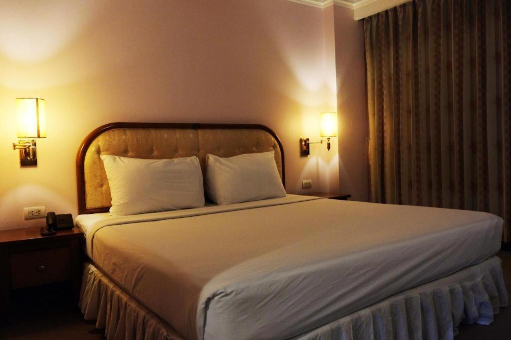 Western Grand Hotel Ratchaburi Ban Bang Kra Экстерьер фото