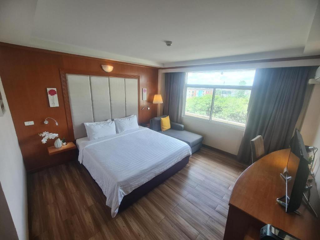 Western Grand Hotel Ratchaburi Ban Bang Kra Экстерьер фото