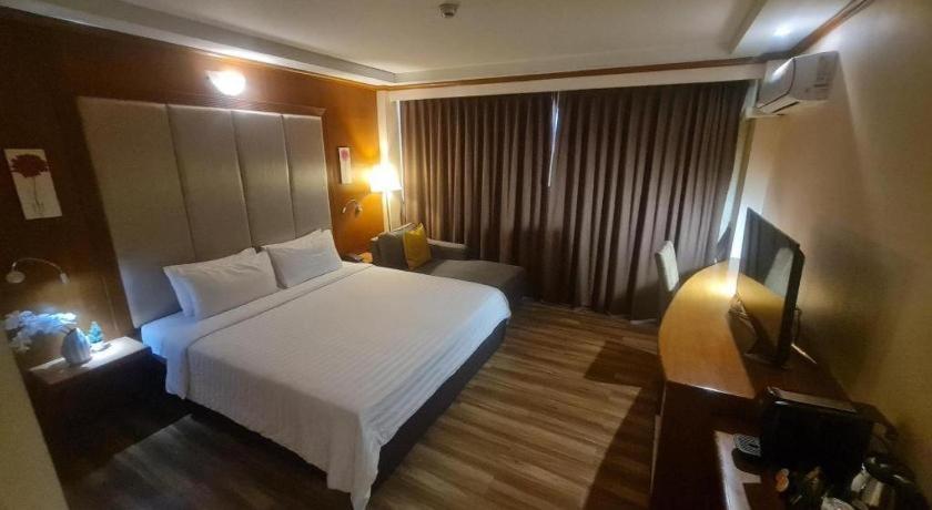 Western Grand Hotel Ratchaburi Ban Bang Kra Экстерьер фото